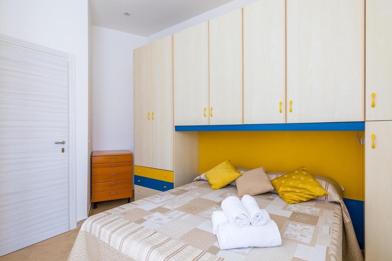 Rione Emanuele III - 4 Bedroom Apartment 나폴리 외부 사진