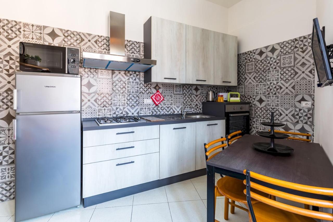 Rione Emanuele III - 4 Bedroom Apartment 나폴리 외부 사진