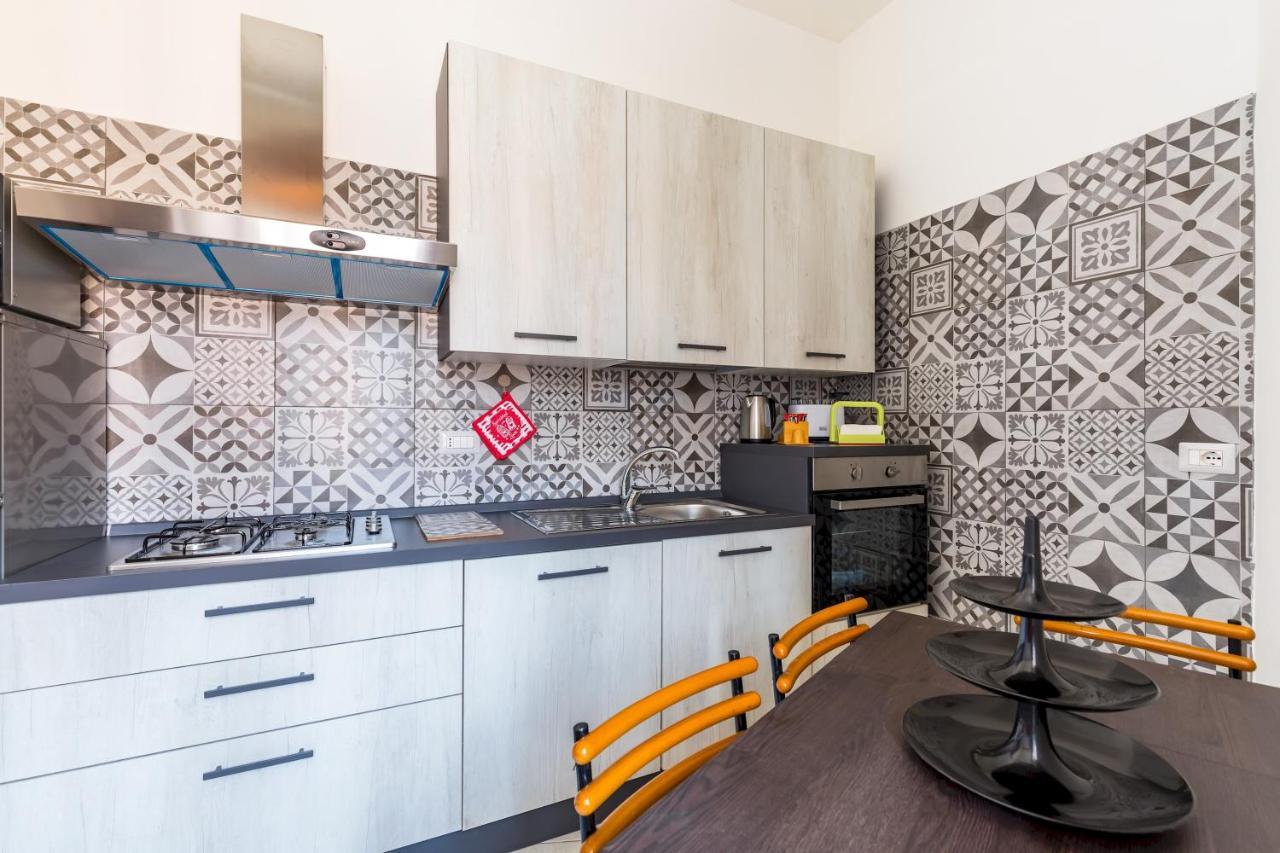 Rione Emanuele III - 4 Bedroom Apartment 나폴리 외부 사진