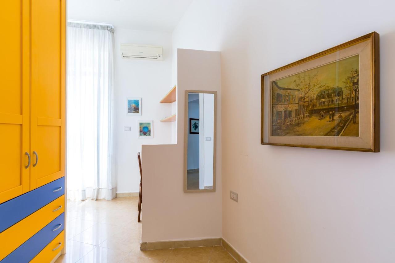 Rione Emanuele III - 4 Bedroom Apartment 나폴리 외부 사진